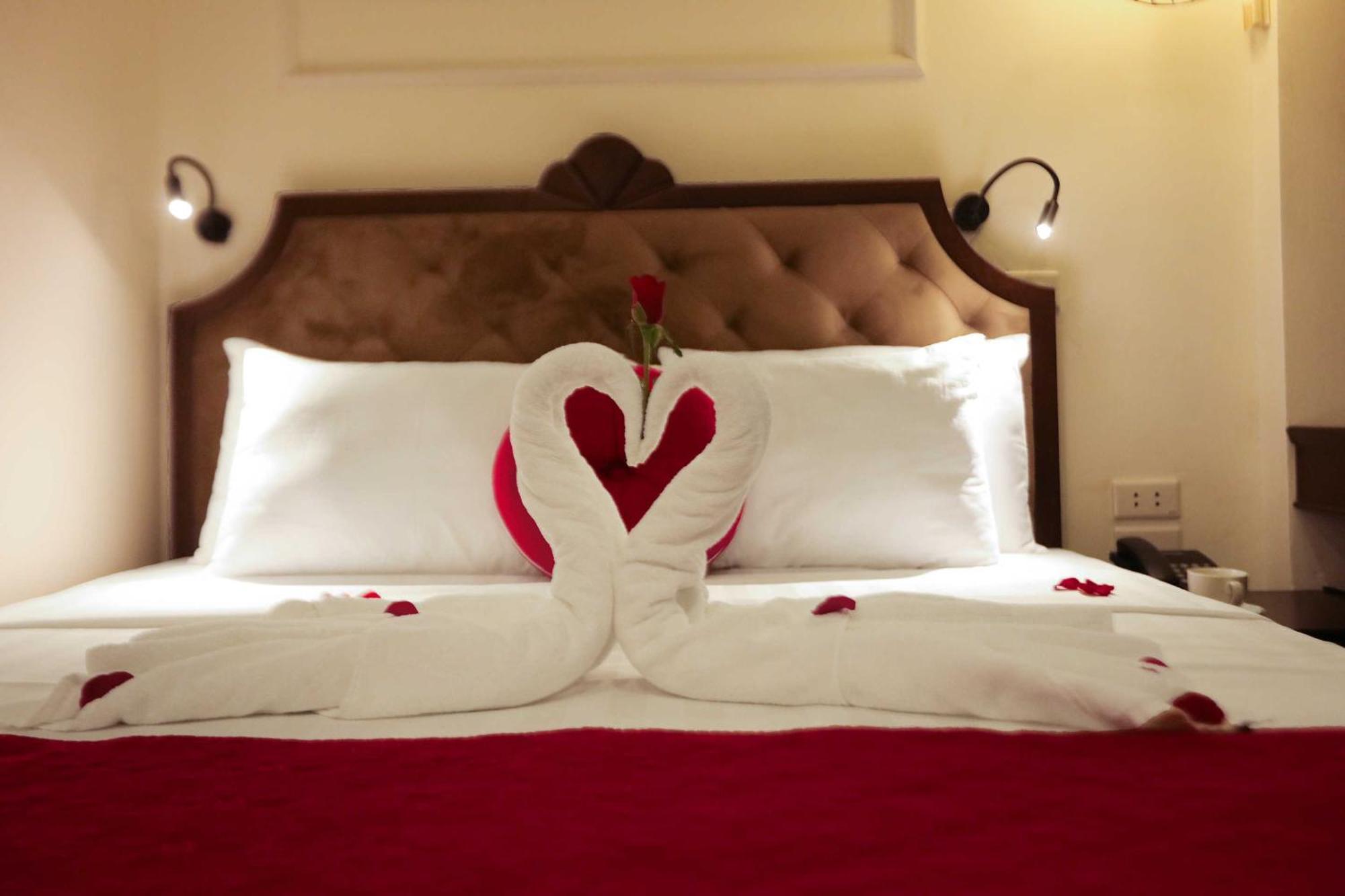 The Sinh Tourist Hotel & Travel Hanoi Buitenkant foto