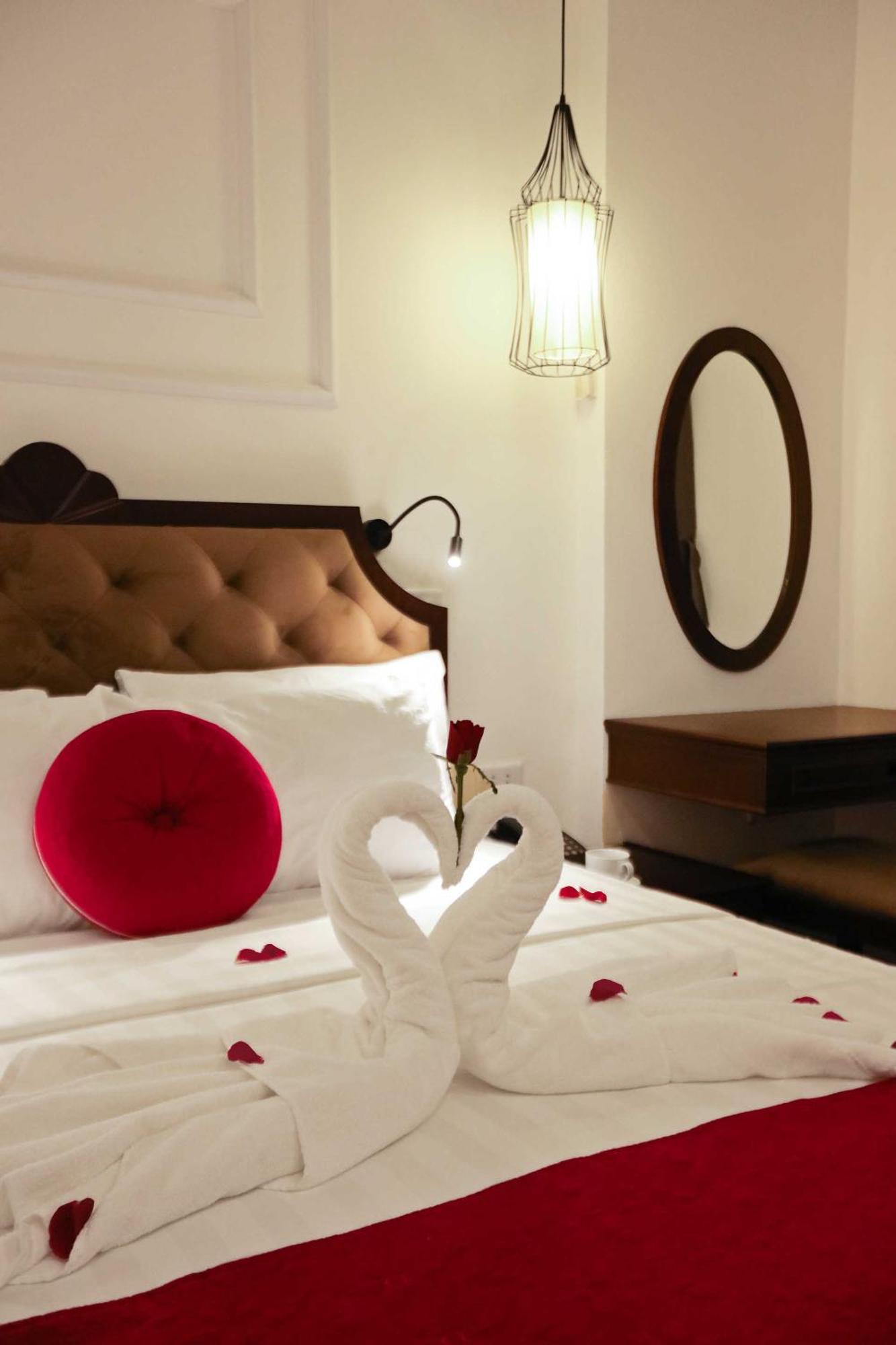 The Sinh Tourist Hotel & Travel Hanoi Buitenkant foto