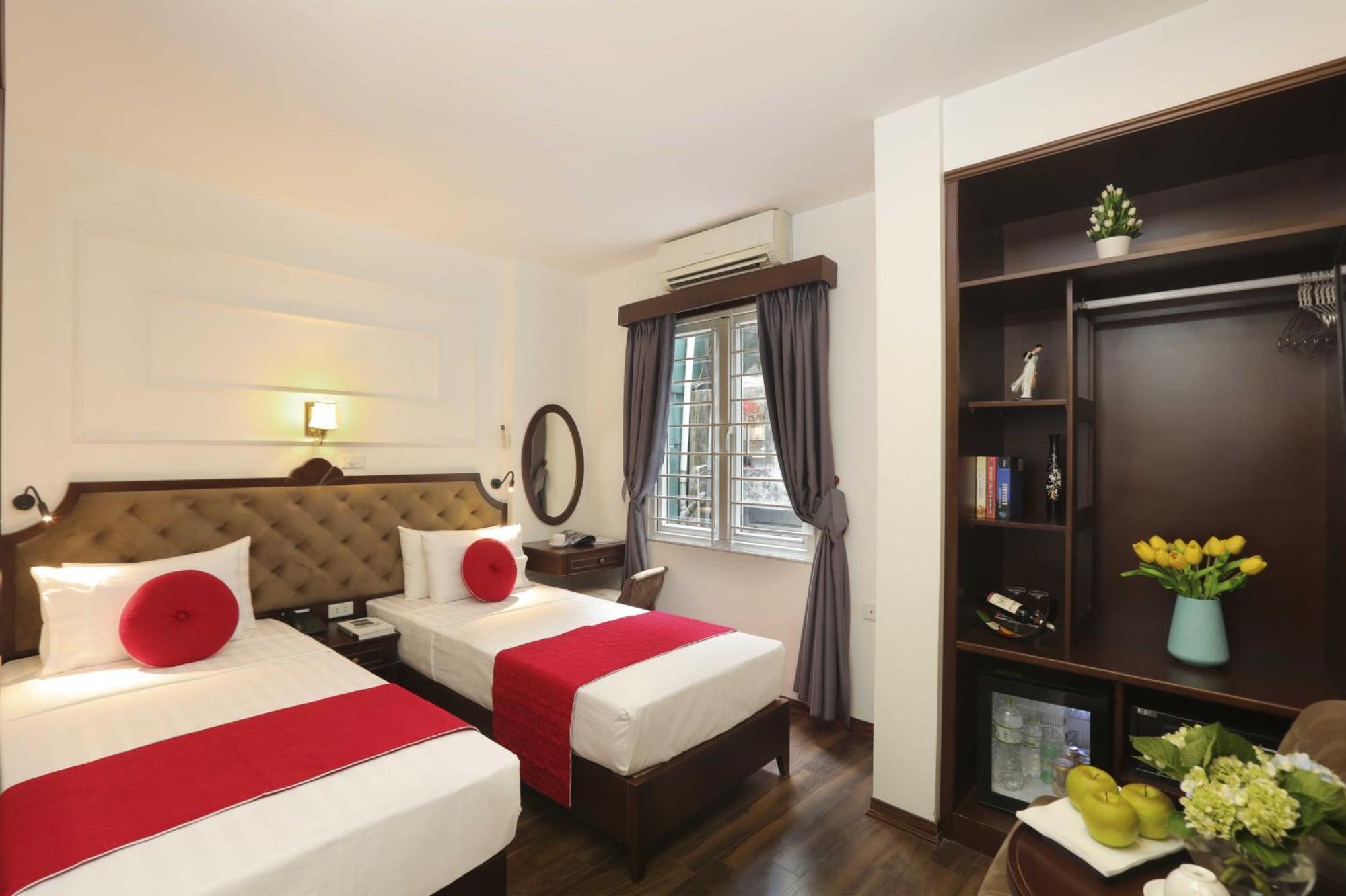 The Sinh Tourist Hotel & Travel Hanoi Buitenkant foto