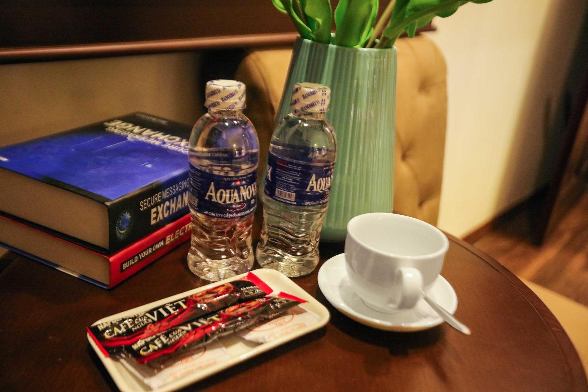The Sinh Tourist Hotel & Travel Hanoi Buitenkant foto