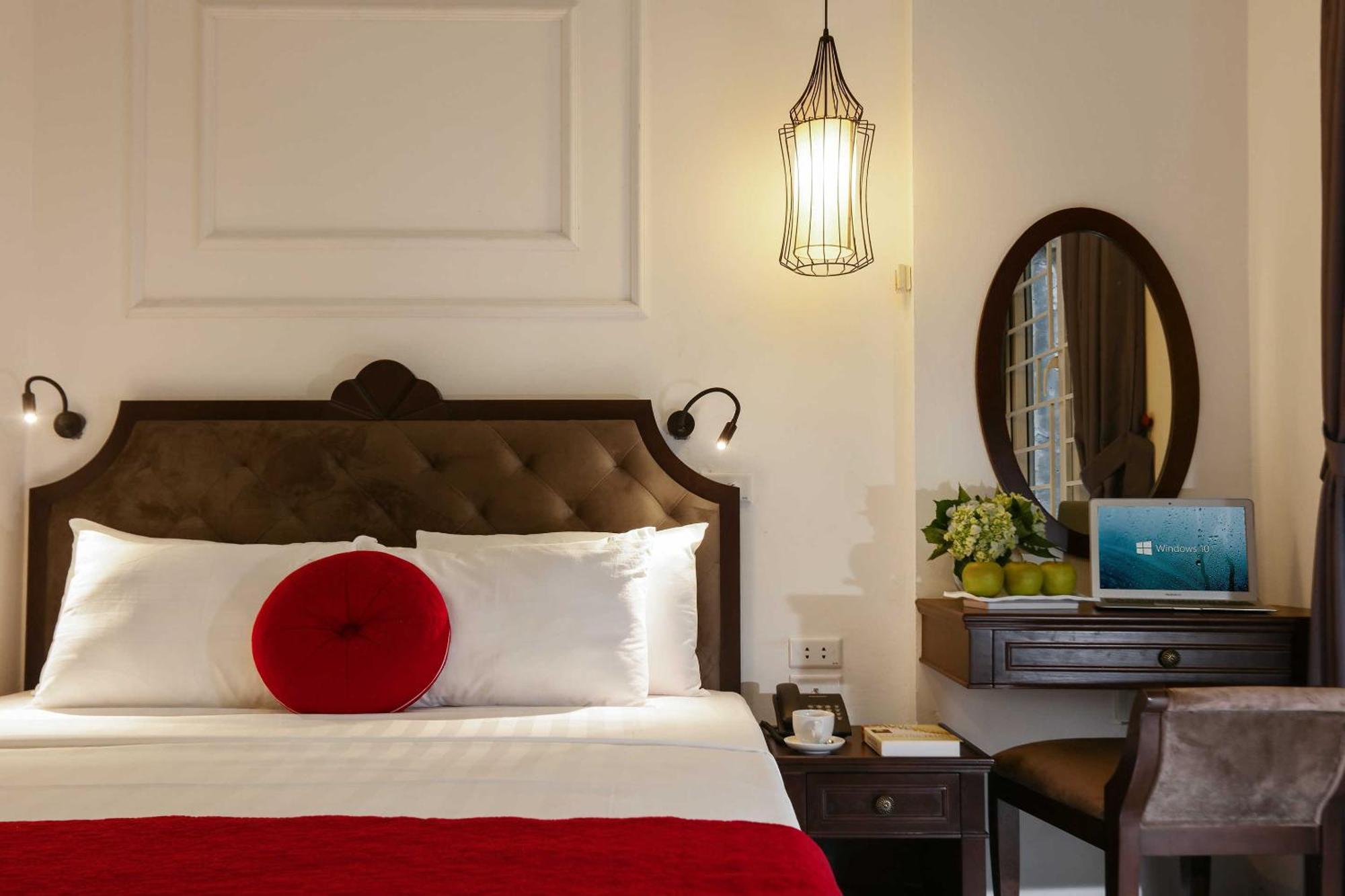 The Sinh Tourist Hotel & Travel Hanoi Buitenkant foto