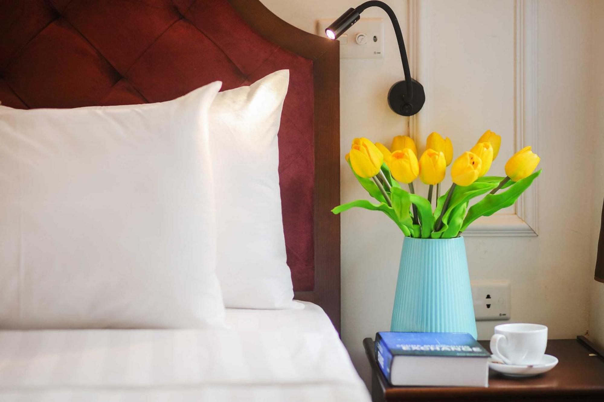The Sinh Tourist Hotel & Travel Hanoi Buitenkant foto